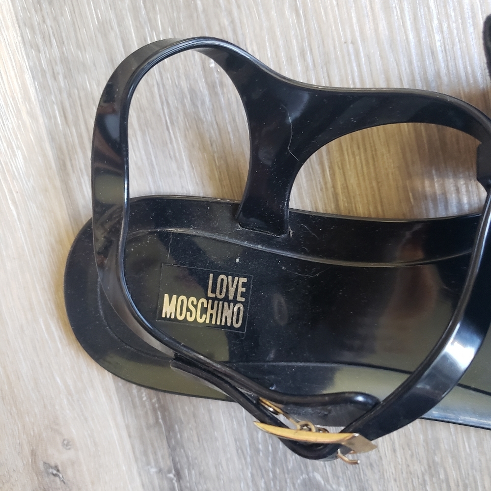 LOVE MOSCHINO HEART BOW JELLY T-STRAP SANDALS - Picture 3 of 11